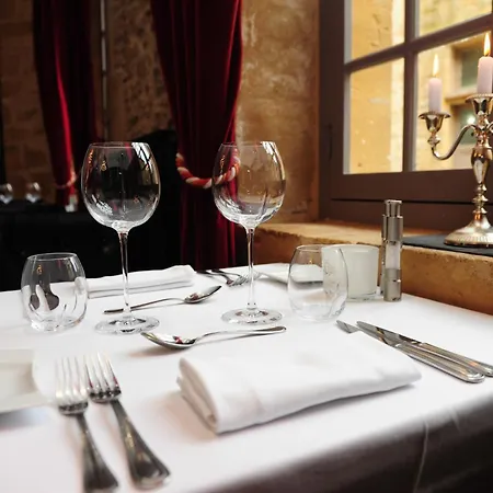 Отель Le Chateau De 4*