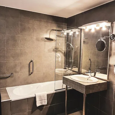 Отель Le Chateau De Седан