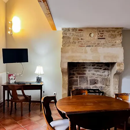 Le Chateau De Отель Седан