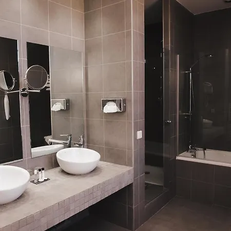 Le Chateau De Hotel 4*