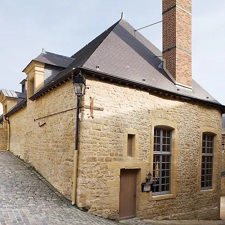 Отель Le Chateau De 4*