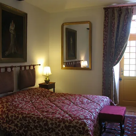 Le Chateau De Отель